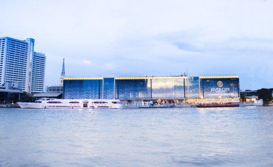 Kompleks Beli-belah River City